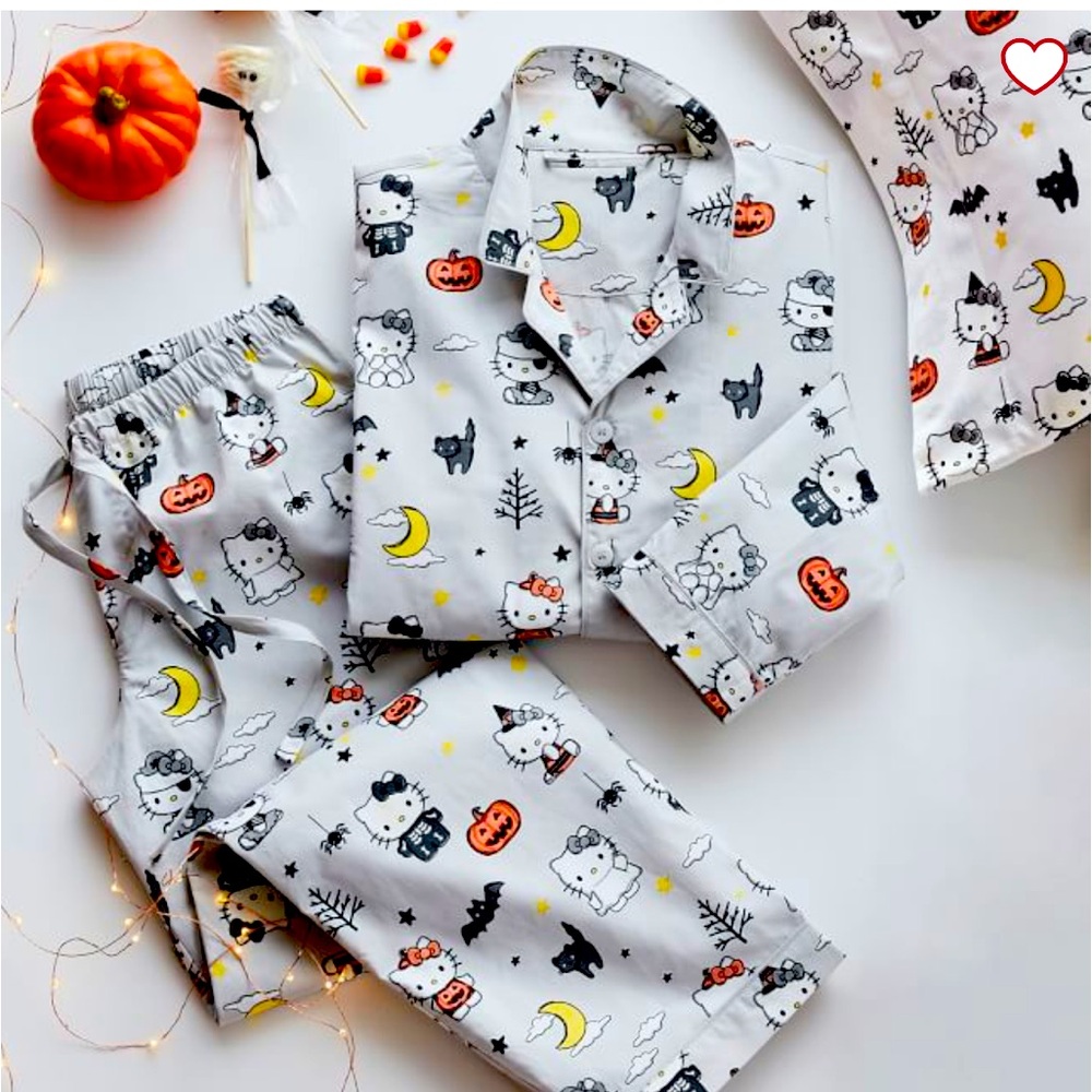 PotteryBarn Hellokitty Glow In the dark Pajamas